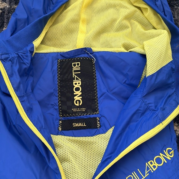 Billabong Rain Jacket - Picture 4 of 6